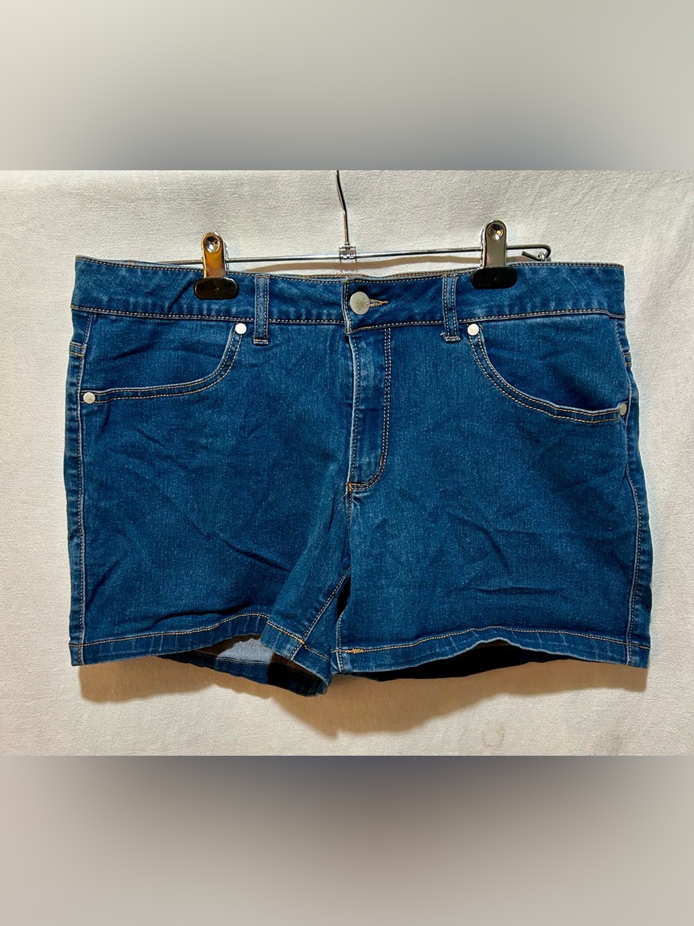 Faded Glory Denim Shorts Size 16 Medium Wash Classic Fit Jorts